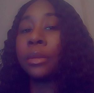 Meet your Posher, Mandy